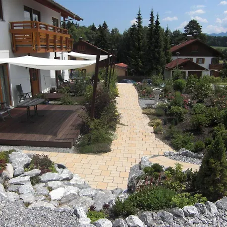 Apart-studio-am-rosengarten * Fussen